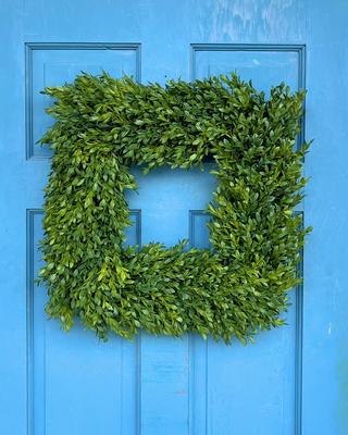 14" Tea Leaf Square Wreath