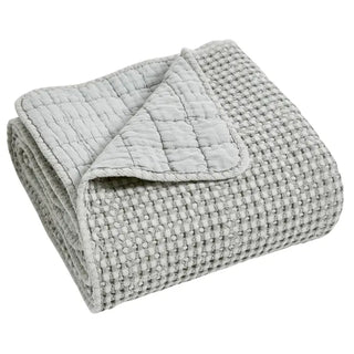 SOFT WAFFLE THROW