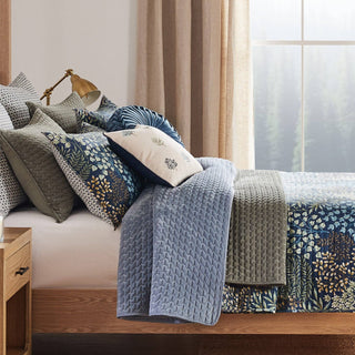 English Forest Navy Quilt Set