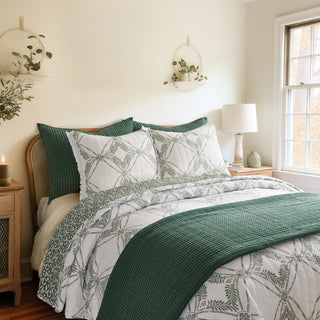 Sage Medallion Quilt Set