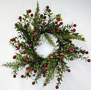 Boxwood Berry Ring 14"